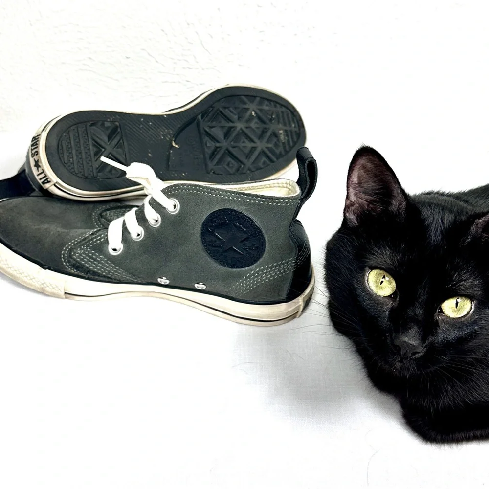 CONVERSE ALL-STAR Chuck Taylor High-Tops Grey Suede Black Logo W-7 M-5 Unisex - Picture 2 of 12